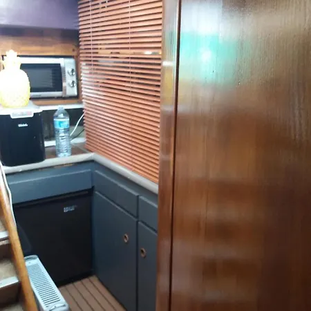 Bateau Cocoon Au Bassin Des Lumieres Botel *